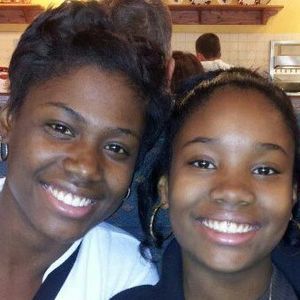 Meet your Posher, Dee